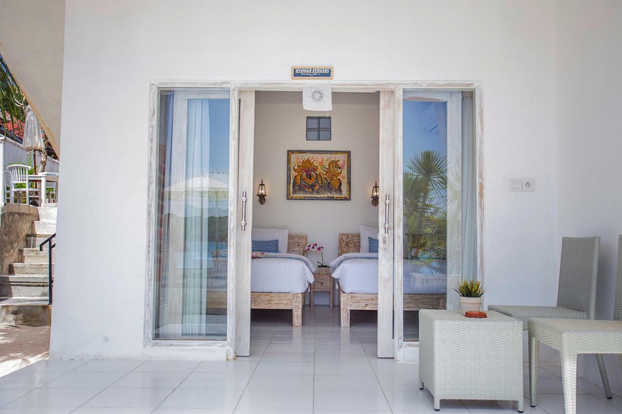 The Waterfront Beach House นูซาเลมโบงัน ภายนอก รูปภาพ